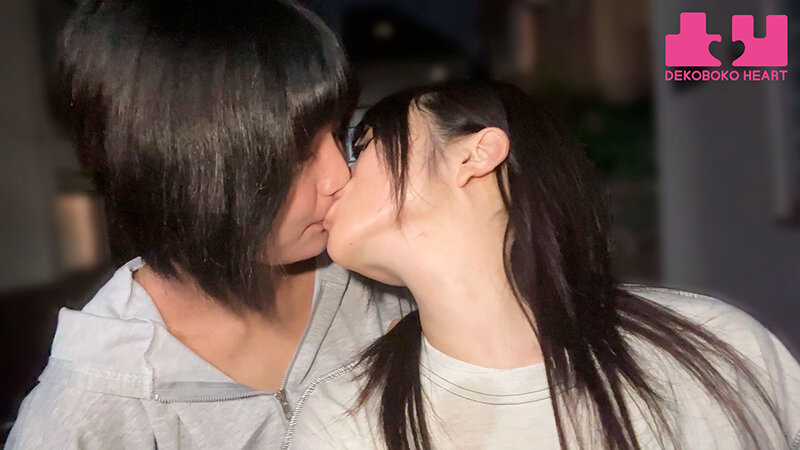 「南梨央奈×乃木蛍のレズビアン初体験!温泉旅行で芽生えた濃厚レズキス&接吻プレイ」のサンプル画像8枚目