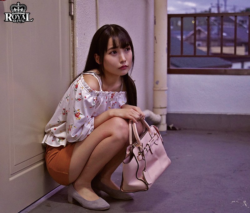 「学校に近いからと僕のアパートに泊まる友達の彼女。勃起を誘う無防備なチラ見せに性欲が我慢出来ない。 枢木あおい」のサンプル画像7枚目