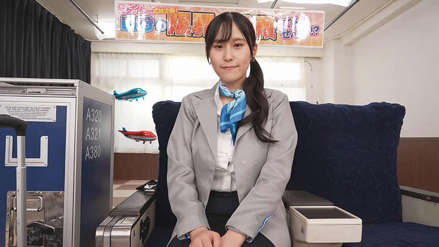 「【ひびき】美脚CAが透け壁越しでディルドチャレンジ!恥じらい腰振りで羞恥イキ【企画・フェチ】」のサンプル画像1枚目