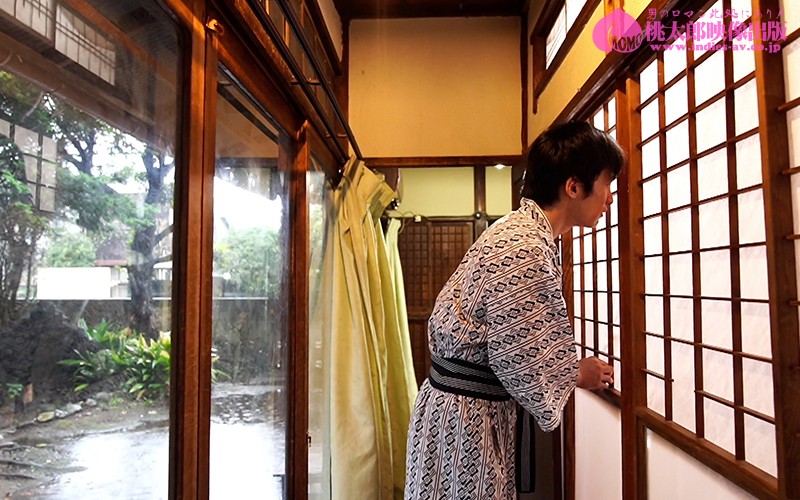 「美人女将の超絶ベロキス全身リップと中出しセックス付きGo To 温泉宿泊プラン 篠田ゆう」のサンプル画像11枚目