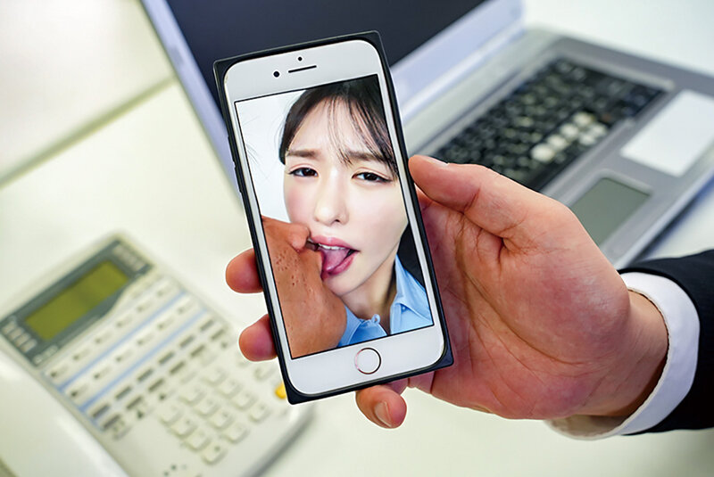 「「性」上納された愛妻 取引先のお偉方に身体の隅々までしつこく何度もイジられ挿れられ性接待させられました… 黒島玲衣」のサンプル画像12枚目