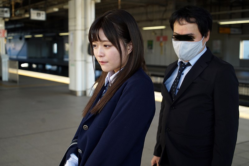 「「気弱な子だと思ったら…」痴●したオヤジを死角に連れ込み精子が出なくなるまで説教射精させる痴女子○生」のサンプル画像3枚目