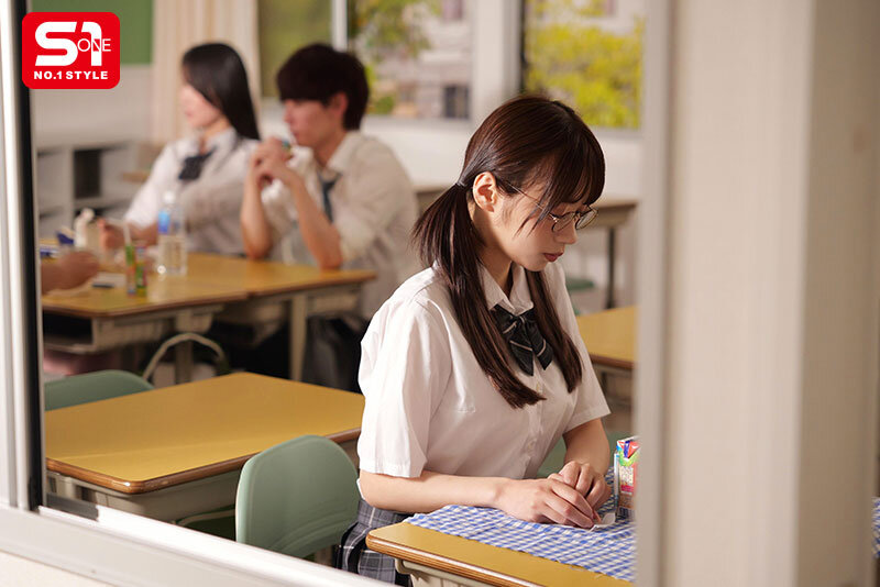 「「いつでもオマ●コ使ってくださいね」 ハブられたくない女子●生はカラダでクラスメートに媚びへつらう。 兒玉七海」のサンプル画像1枚目