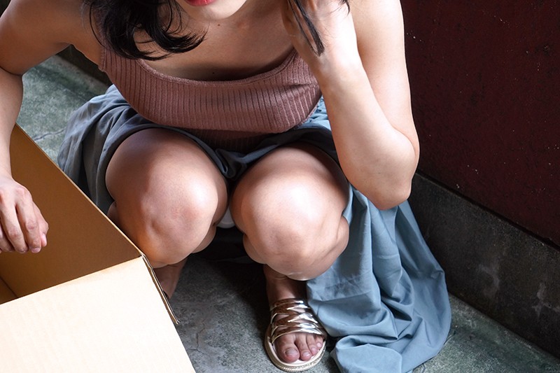 「新婚夫婦 胸チラッな隣の若奥さんがご主人で 秋津小町」のサンプル画像3枚目