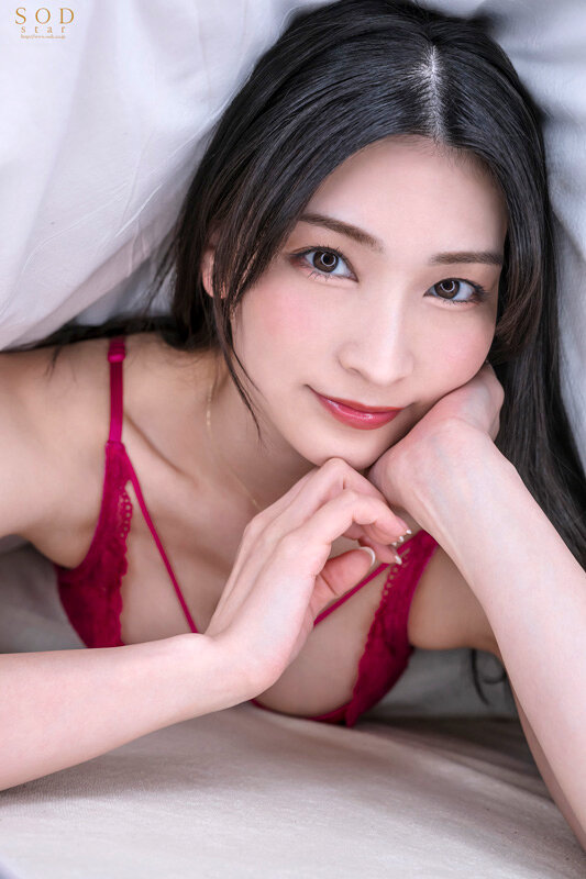 「ずっと布団の中…密着ねっとりピストンでドクドク中出しが止まらない 本庄鈴」のサンプル画像20枚目