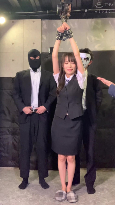 「真木今日子のくすぐりプレイ動画｜TICKLE PRODUCTION THRILLで悶絶する姿が話題」のサンプル画像1枚目