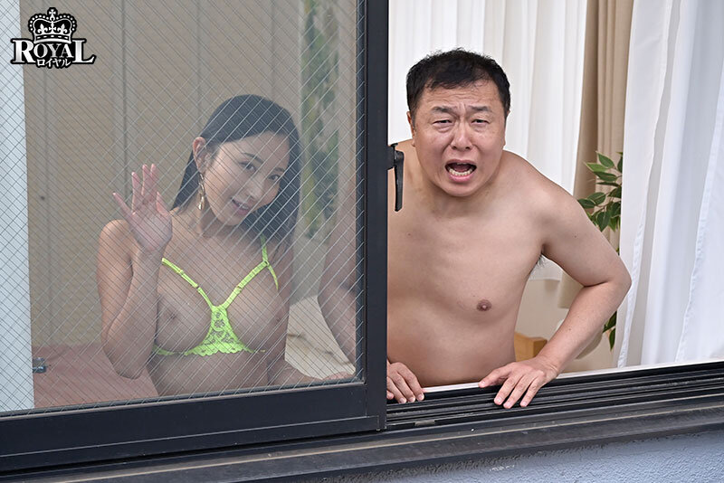 「【北野未奈】巨乳痴女が騎乗位とフェラで誘惑！3P・4Pで童貞を責めまくる激しいレッスン」のサンプル画像1枚目