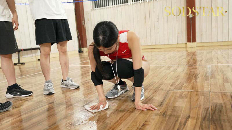 「【合宿輪●テロ】冷めた目つきで指導するパワハラ美人顧問を性処理係にして徹底的に理解らせたwww 本庄鈴」のサンプル画像15枚目