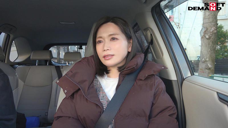 「本物人妻 小泉玖美41歳 最終章 隠していた私の願望 最後に全て叶えて 10人の男達と絡み合い全てのザーメンを膣内に受け入れる 人生最絶頂の生中出し不倫」のサンプル画像1枚目