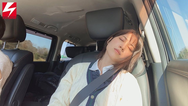 「野外べろちゅうJ● キス好き女子を車デートで連れ回し郊外のラブホテルで生6発」のサンプル画像10枚目