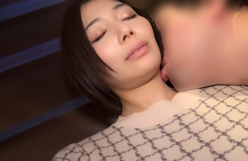 「【真野祈】美少女×美乳のクールビューティがハメ撮り中出しで乱れる姿が最高すぎる」のサムネイル