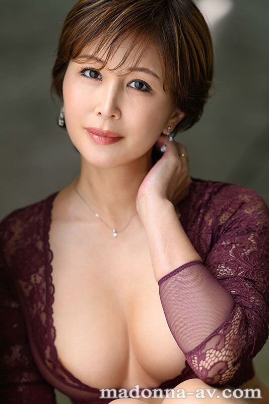 「桐岡さつき 中出し8時間ベスト｜巨尻熟女人妻の濃密セックス14本番収録」のサンプル画像1枚目