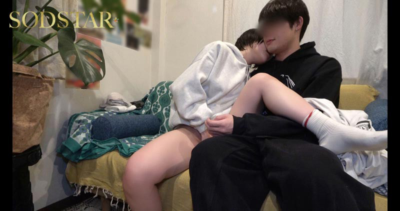 「「3日間すっぴんで過ごす彼女と休日4SEX」付き合って1ヵ月の僕らは仕事終わりの金曜日に僕の家の最寄り駅で待ち合わせをして、初めてお泊りをした。翌日彼女は帰る予定だったけど、まだずっとそばにいたくて、週末はずっと僕の家でSEXをしていた。そんな何の変哲もない恋人同士のありふれた休日記録。 柴崎はる」のサンプル画像11枚目