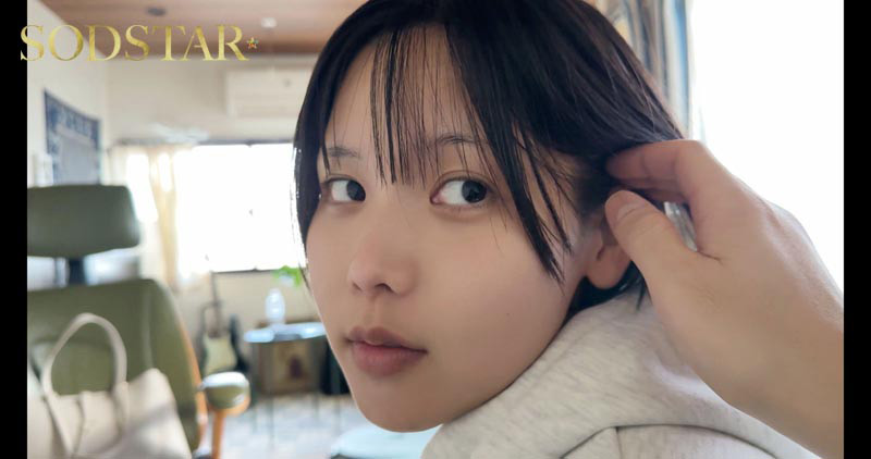 「「3日間すっぴんで過ごす彼女と休日4SEX」付き合って1ヵ月の僕らは仕事終わりの金曜日に僕の家の最寄り駅で待ち合わせをして、初めてお泊りをした。翌日彼女は帰る予定だったけど、まだずっとそばにいたくて、週末はずっと僕の家でSEXをしていた。そんな何の変哲もない恋人同士のありふれた休日記録。 柴崎はる」のサンプル画像7枚目