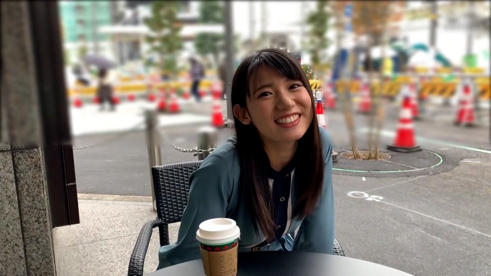 「天然キャラ全開の王道美人乙女!愛嬌抜群娘と個撮テイでラブホで嵌めまくりノリパコSEX!」のサンプル画像1枚目