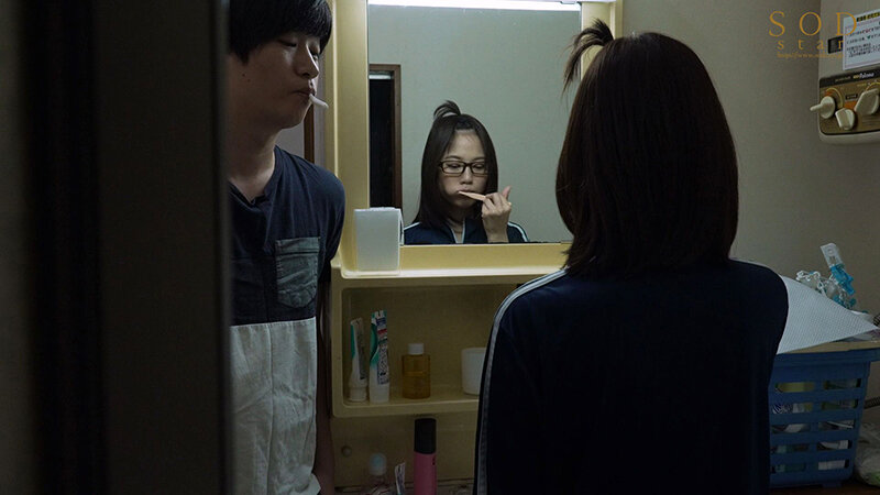 「数年ぶりに帰省すると、アラサーの姉は未だに自称家事手伝い（ニート）の喪女だった。 隠れ巨乳の姉（26） 天宮花南」のサンプル画像15枚目