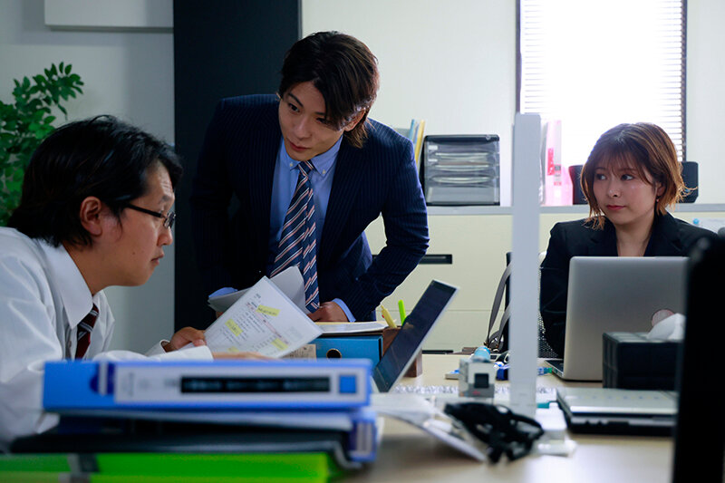 「豊岡さつきがカップルで魅せる濃厚スキンシップ｜デカチン巨根との甘い密着レッスン」のサンプル画像1枚目