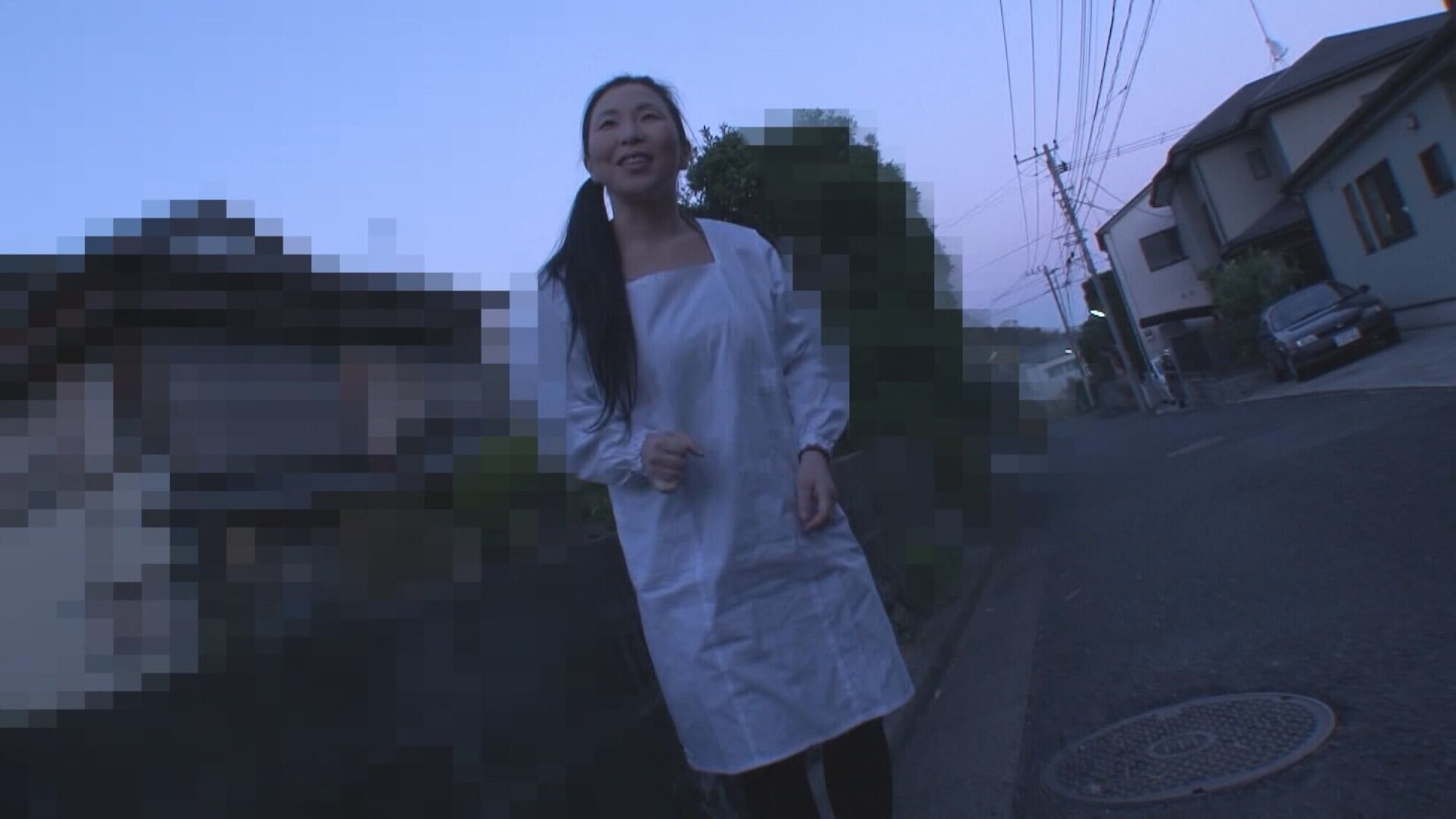 「【代々続く老舗旅館の美人女将をこっそり・・・!】旦那は出稼ぎ、淋しい女将の乾いたアソコをこっそり弄って、肉棒ぶっ刺しイカせてやる!」のサムネイル