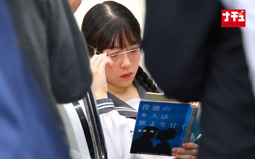 「【痴漢】対面羞恥で何度も絶頂する美少女のベロキス責めが激エロ【JK系動画】」のサンプル画像1枚目