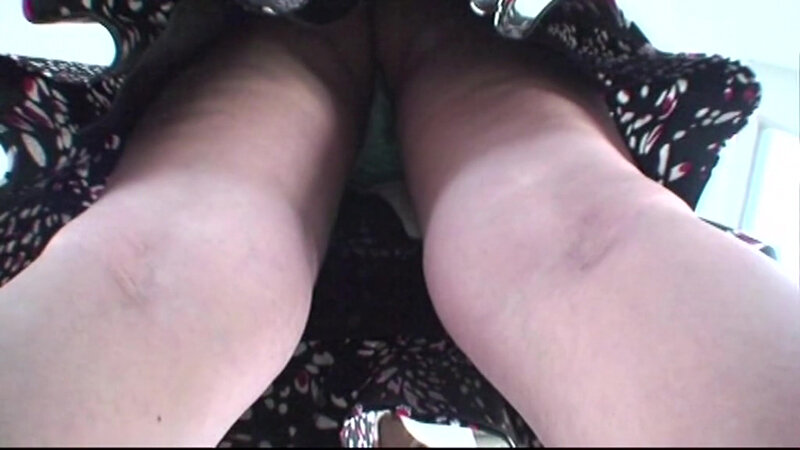 「某パンチラ大好き逆さ撮り集団のトロマン映像」のサンプル画像13枚目