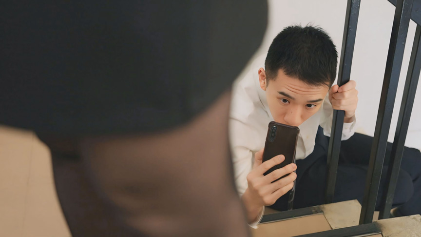 「生真面目だと思っていた経理部女子はとんでもない痴女だった！弱みを握られ日夜社内で痴女られるハメに」のサンプル画像1枚目