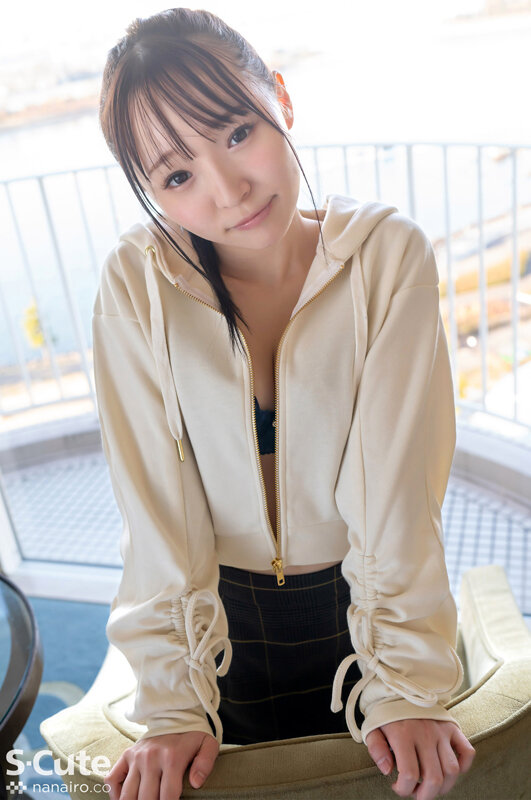 「この子ヤバイ！！絶対人気でるでしょ？色白ロリに中出しセックス 雅子りな」のサンプル画像3枚目