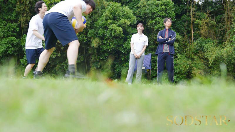 「【合宿輪●テロ】裏垢で部員たちを小馬鹿にしていた美人顧問を性処理係にして徹底的に理解らせたwww 彩月七緒」のサンプル画像2枚目