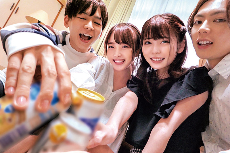 「大乱交合コン開催！陽キャ美少女ビッチvsイケメン！本能のまま、家中で精子とマン汁果てるまで生パコしまくり！学内でも屈指の一軍JD2人組！」のサンプル画像1枚目
