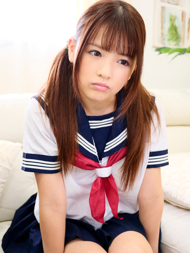 「●ている女●●生の妹にイタズラしていたら逆に生ハメを求められて、もう発射しそうなのにカニばさみでロックされて逃げられずそのまま中出し！」のサンプル画像1枚目