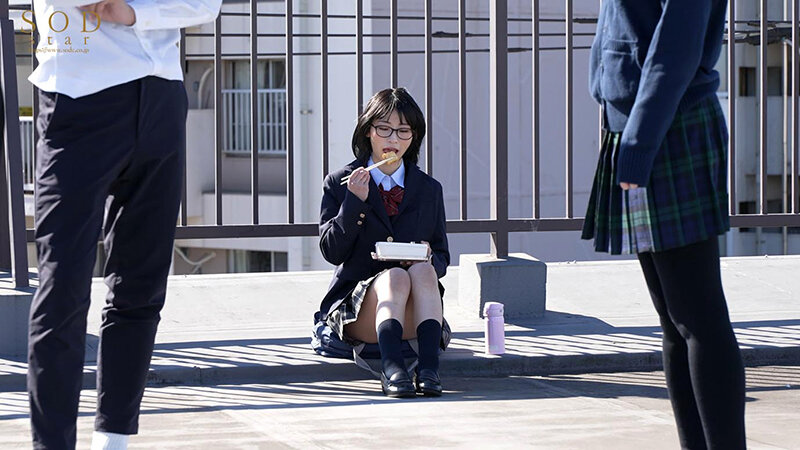 「覚えたてのドスケベ淫語で僕を誘惑してくる居酒屋バイト先の生意気小悪魔女子校生 宮島めい～バイト中に逆痴●され、精子が空になっても何度も何度も射精（イ）かされまくった～」のサンプル画像2枚目