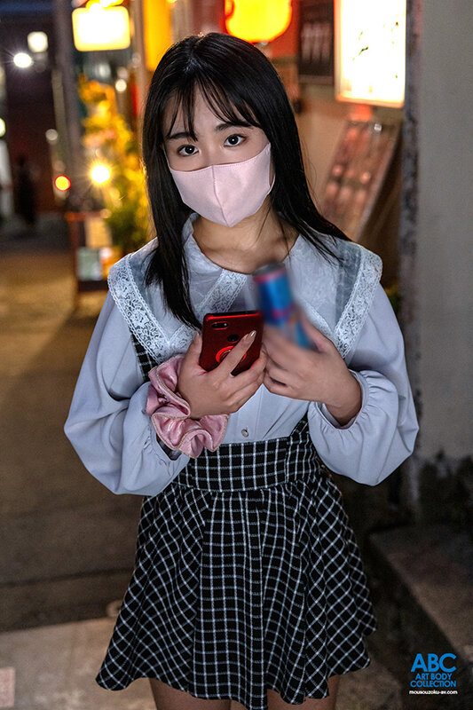 「トー横で引っ掛けてきた家出美少女 餌ぶら下げAV出演交渉 おじさん達の欲望に晒され無情4P連続中出し 知花しおん」のサンプル画像2枚目