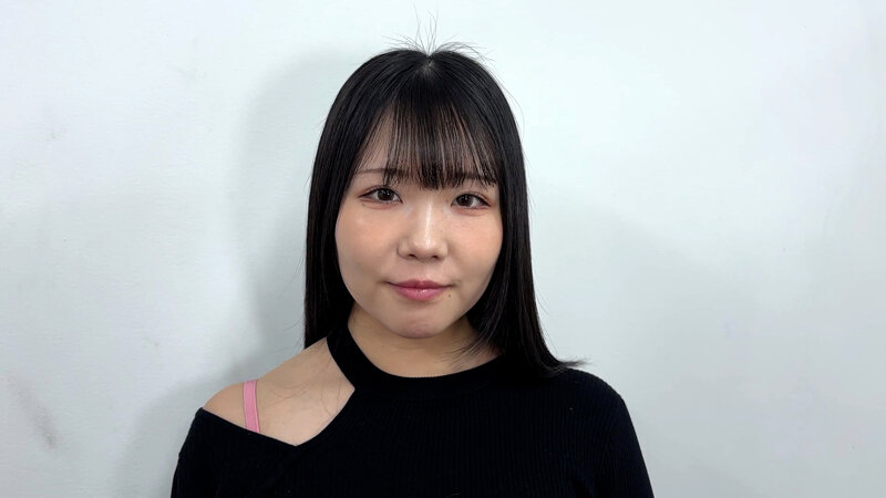 「素人お姉さんみすずちゃんの長い舌で口内観察プレイ!舌フェチ必見の接写映像」のサムネイル