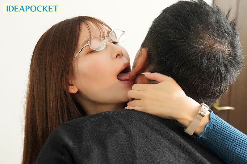 「真面目で大人しい図書館司書の明里さんはとんでもなく歪んだ性癖の変態ドS痴女でした…。 明里つむぎ」のサンプル画像1枚目