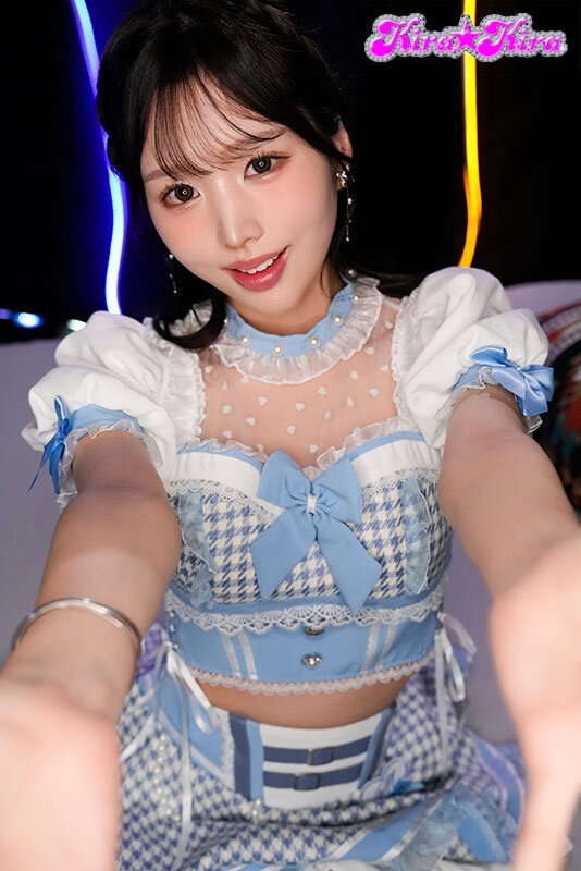 「新井リマ ギャル系アイドルの濃厚フェラご奉仕と顔射フィニッシュ 3P撮影会で魅せるエロすぎファンサービス」のサムネイル