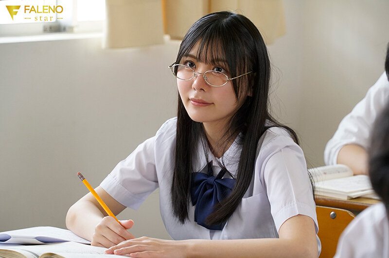 「美咲そのか 巨乳女子校生の極上パイズリ!地味系美少女が魅せる成長したバストの誘惑」のサムネイル