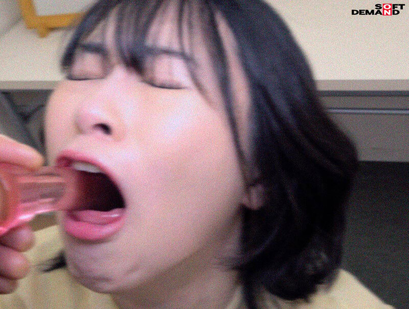 「伝説の昭和アイドル おじさんボイトレ講師による喉奥拡張イラマ映像が流出。 門倉すず」のサンプル画像12枚目