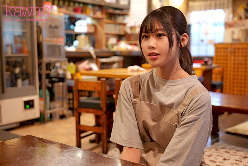 「守屋えり 3P・4P中出しデビュー！華奢なAカップ美少女がスレンダーボディで魅せる濃密プレイ」のサムネイル