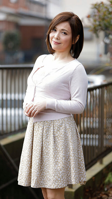 「お義母さん…素敵です… あんな小娘よりも私の方が良いでしょ？ 美しき義母の色香に惑わされ 禁断の愛を受け入れてしまった母 12人4時間5」のサンプル画像20枚目