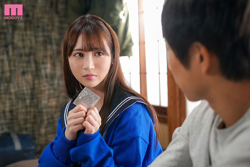 「両親が旅行で不在中に幼馴染がやってきて「初めて彼氏ができたんだけど一回だけセックスの練習してくれない？」と コンドーム一個持ってきてお願いされた。一回だけと言ってたハズがチ○ポの快感に目覚めすぎてゴム無しで三日三晩中出しセックスしまくった 小野六花」のサンプル画像1枚目