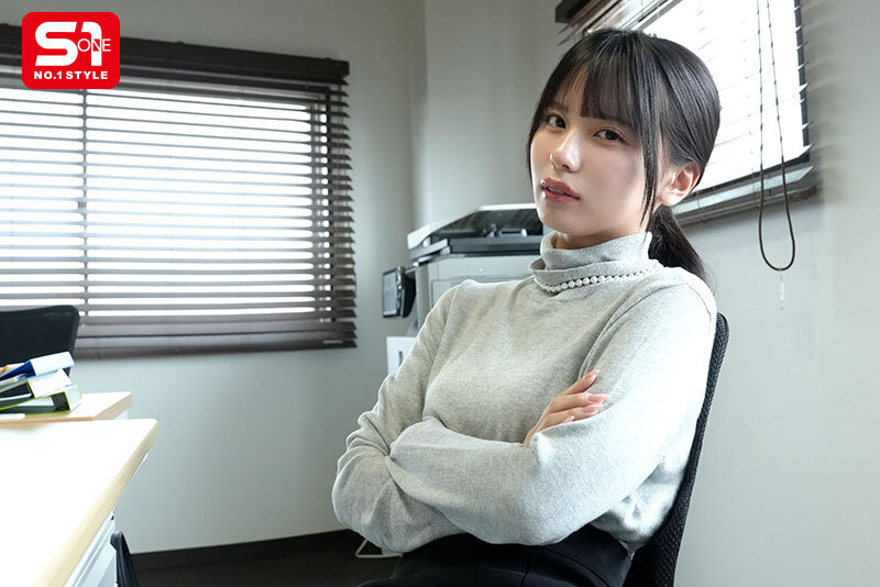 「出張先ホテルでチビのくせに生意気な新卒OLと相部屋… この絶好の機会に鷲掴みイラマレ●プで男の力の怖さを分からせてやった。 渚あいり」のサンプル画像1枚目