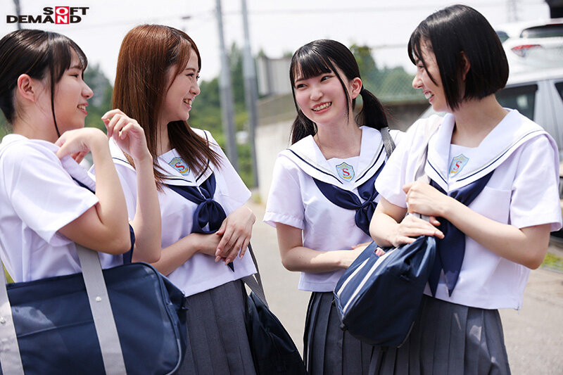 「―SEXが溶け込んでいる日常― 女子校生活で「常に性交」 なかよし演劇部の青春ストーリー」のサンプル画像2枚目
