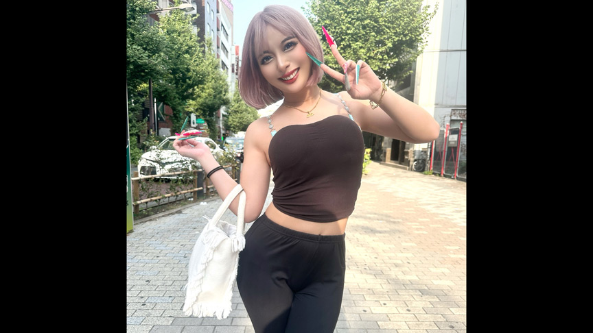 「【蘭華】黒ギャル美女との濃厚プライベート撮影！美尻騎乗位とバックで悶絶する過激映像」のサンプル画像1枚目