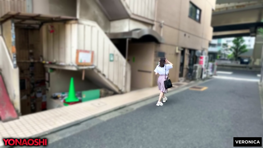 「西元めいさ 素人アイドル級美女の初撮り映像!彼氏バレで話題の激カワ娘が魅せる」のサンプル画像3枚目