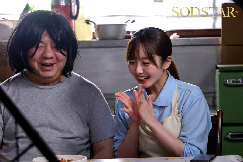 「引きこもり訪問支援 ゴミ屋敷に放置された大量のシコティッシュに見かねて内緒でチンカス塗れのチンチンも笑顔で性サポートしてくれる優しいお手伝いさん 青空ひかり」のサンプル画像10枚目