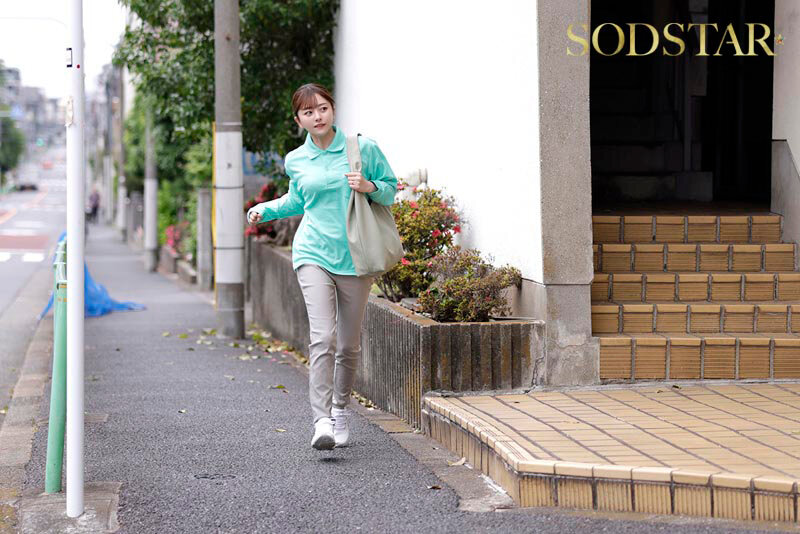 「引きこもり訪問支援 ゴミ屋敷に放置された大量のシコティッシュに見かねて内緒でチンカス塗れのチンチンも笑顔で性サポートしてくれる優しいお手伝いさん 青空ひかり」のサンプル画像2枚目