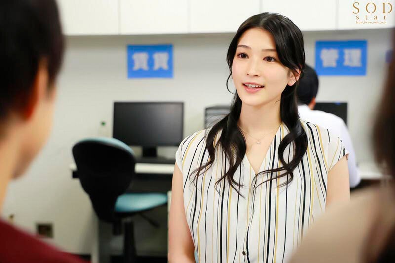 「同棲するため物件を内見にきたカップルの彼氏を寝取って生ハメ中出しさせる淫乱美脚な不動産レディ 本庄鈴」のサンプル画像3枚目