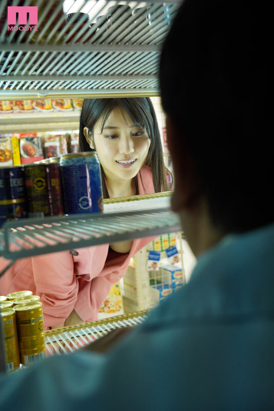 「乳首ビンビン!露出狂お姉さんに痴女られる! 神宮寺ナオ」のサンプル画像3枚目
