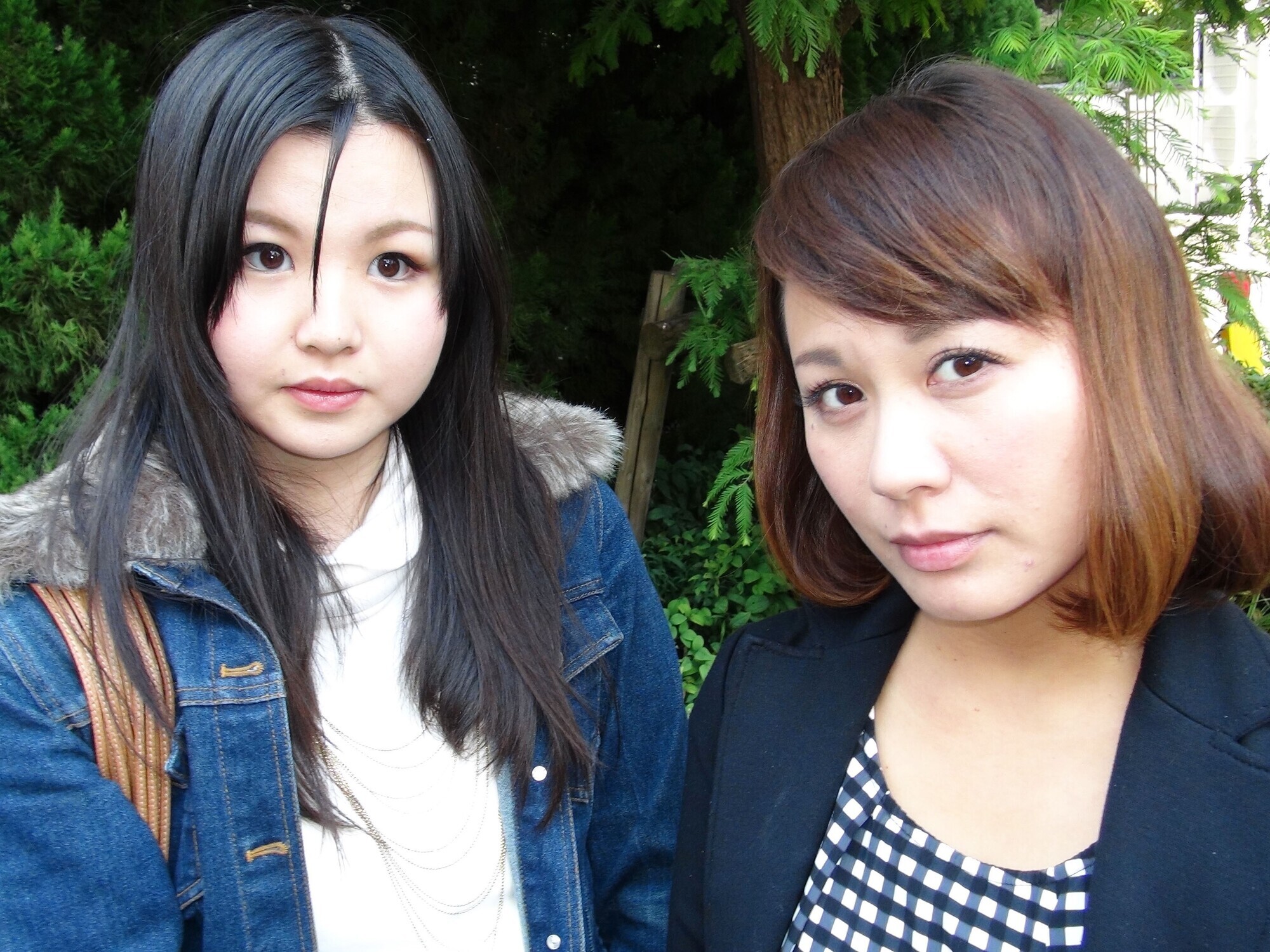 「街で見つけた 姉妹のように仲の良い綺麗な母娘をナンパして大乱交！！「あなた許して」というもののイキまくる好き物親子10組240分！！」のサンプル画像3枚目