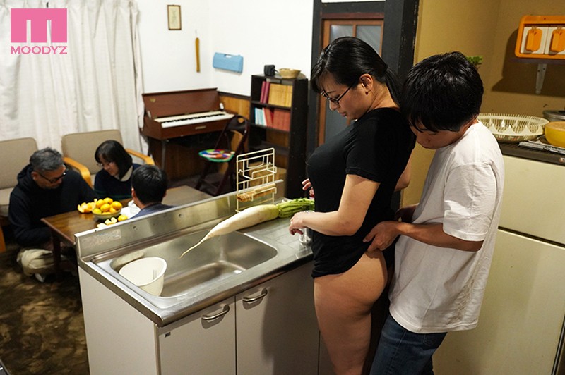 「おばさんの肉体が気持ち良過ぎるからPart2 ～ボクのおばさんは超名器だった～ 春菜はな」のサンプル画像1枚目
