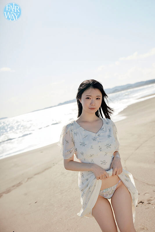 「奥井千晴のミルキードール｜スレンダー巨乳女子大生の魅力を堪能できるフェチ作品」のサムネイル